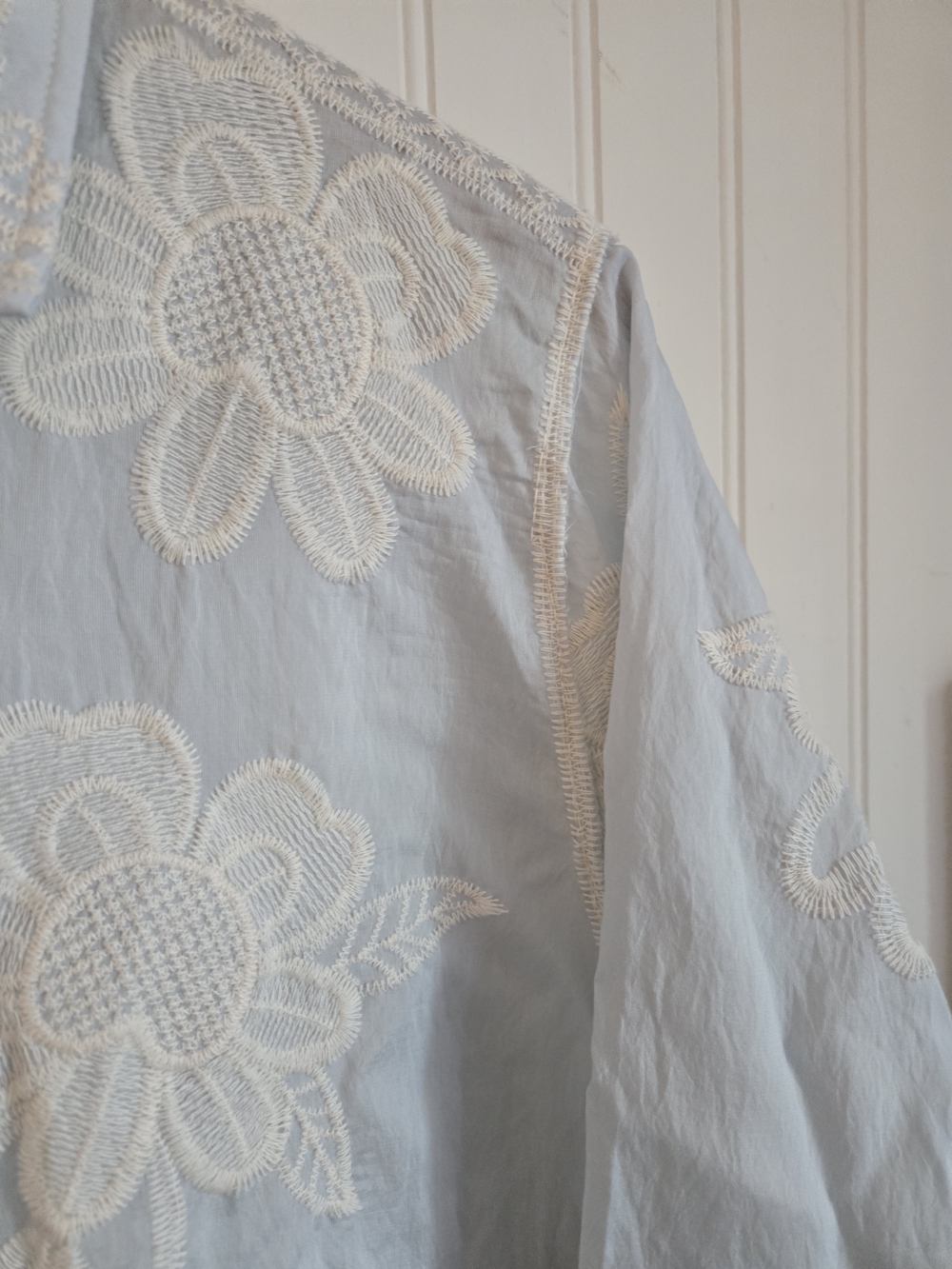 POL Light Blue Floral And Lace Embroidered Collar Button-Up Tunic - Picture 8 of 13